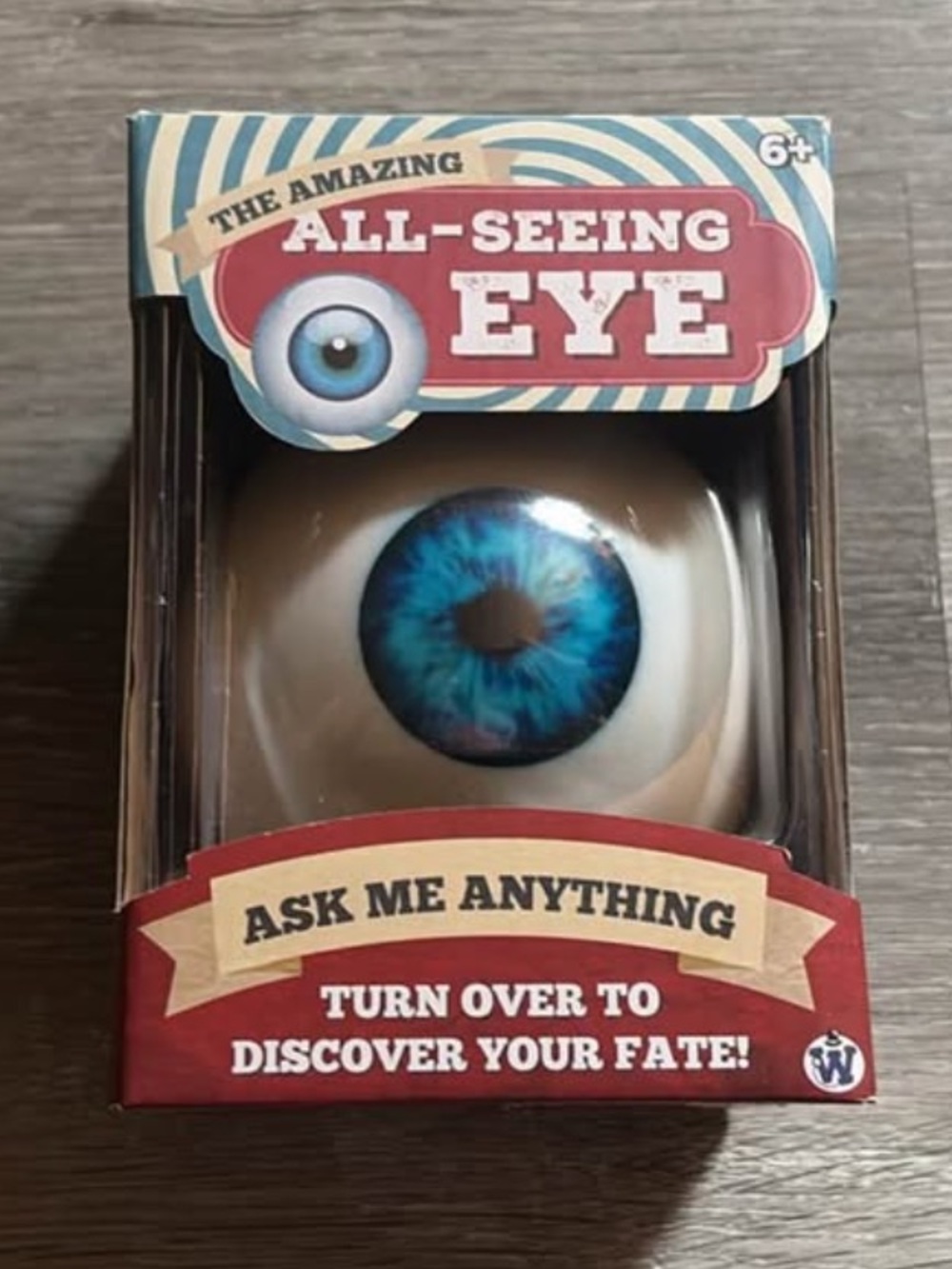 The Amazing All-Seeing Eye Fortune Teller Toy